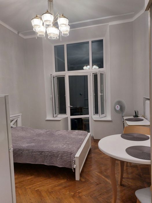 Здам кімнату студію в центрі Одеси.