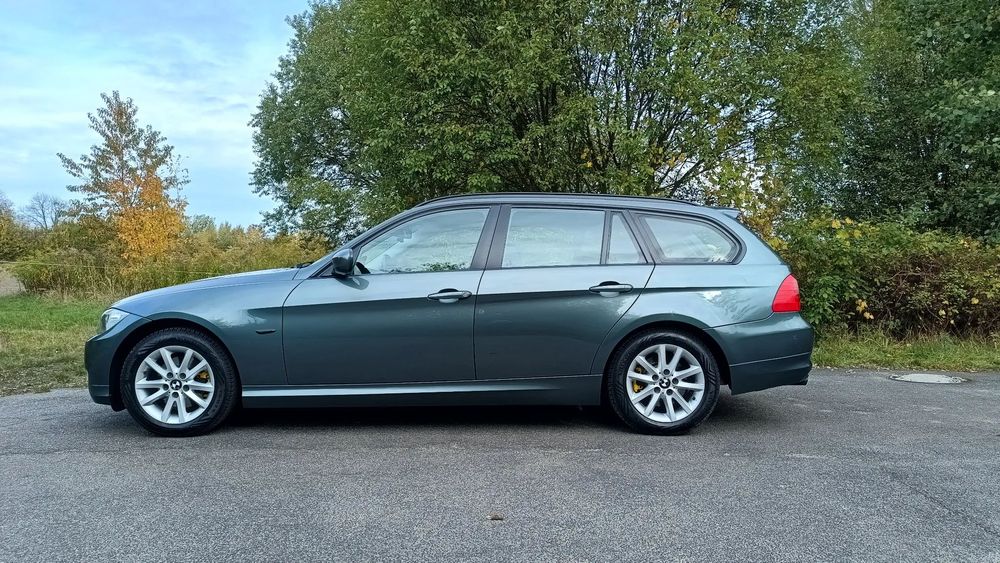 BMW Seria 3 BMW E91 320i