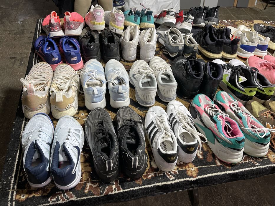 Кросівки оригінал опт лот