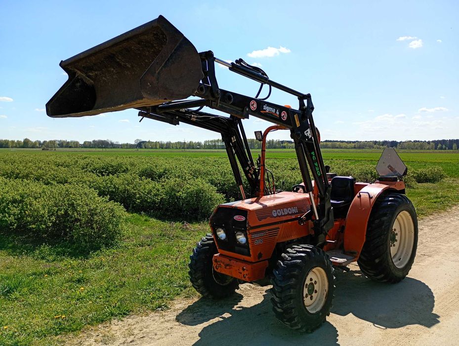 ciągnik ogrodniczy sadowniczy mini z turem GOLDONI 654 COMPACT
