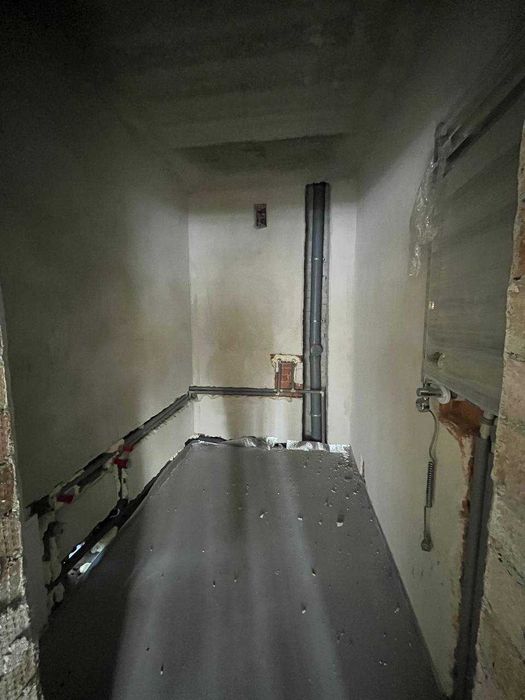 Велика 3к квартира з частковим ремонтом Будинок введено в експлуатацію