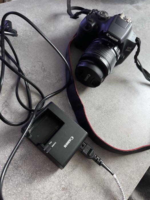 Aparat Canon 2000D