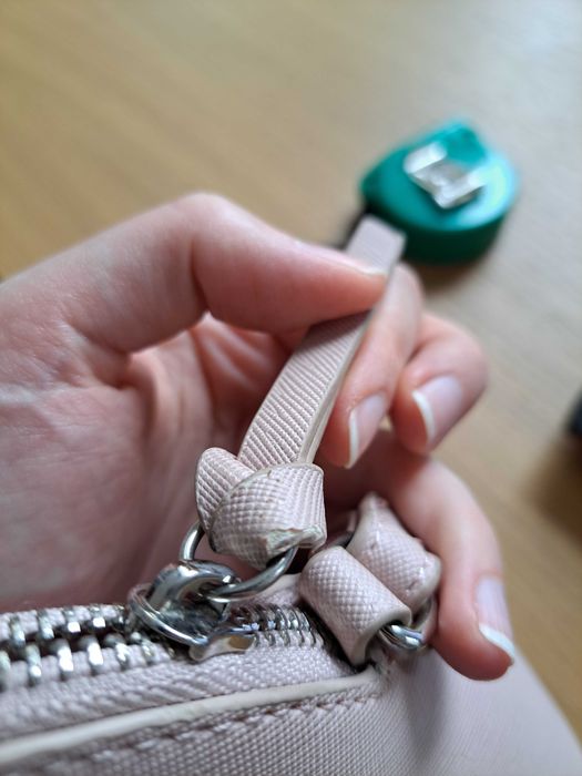 Mała torebka pudrowy róż Reserved