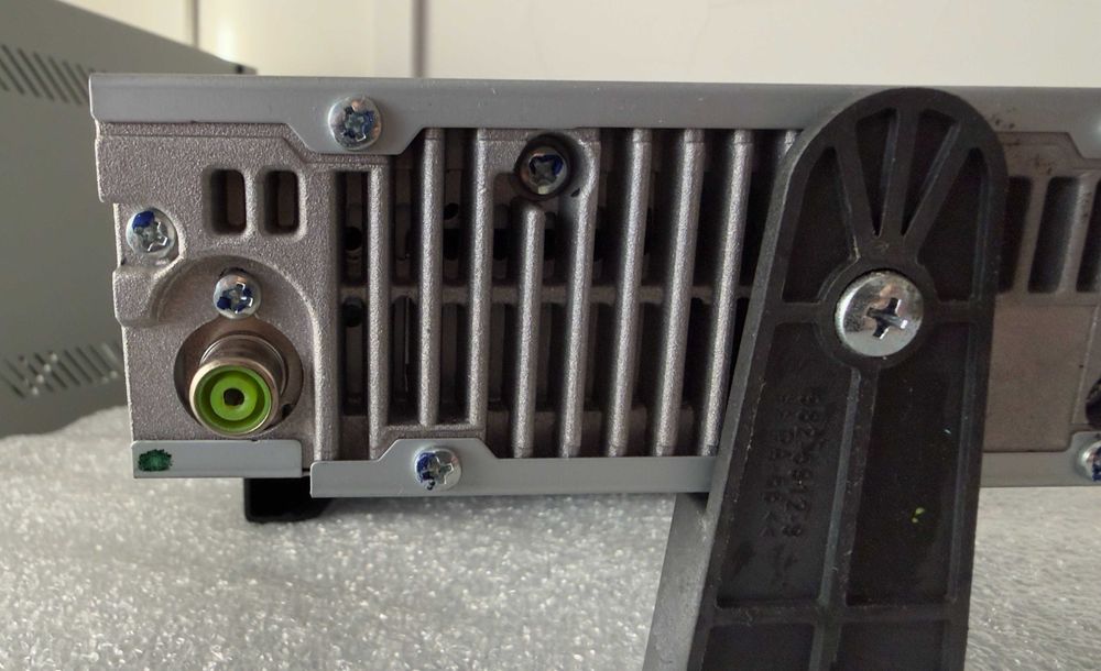 Rádio Original Volkswagen 000051218B – Bluetooth / USB / AUX / CD MP3