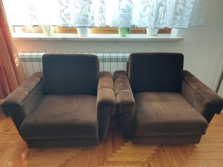 Dwa fotele brązowe