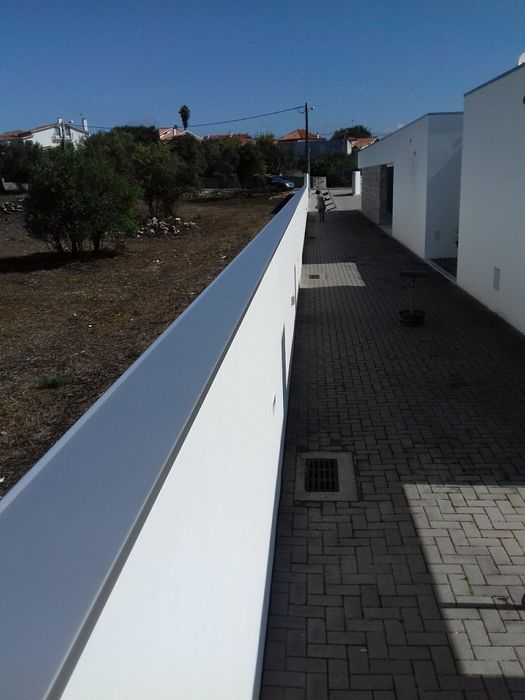 Rufos em alumínio lacado