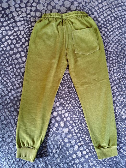 Chłopięce spodnie dresowe Reserved rozmiar 146 cm