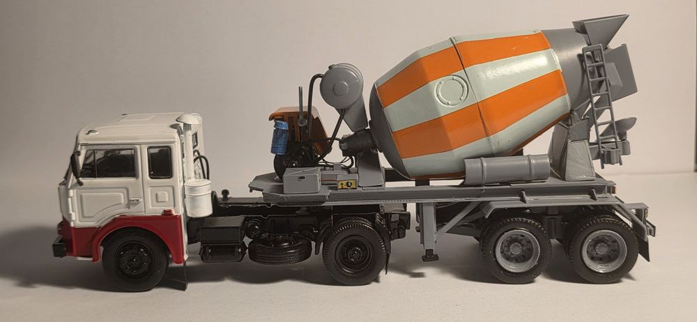 Jelcz 317 z betoniarka konwersja skala 1:43