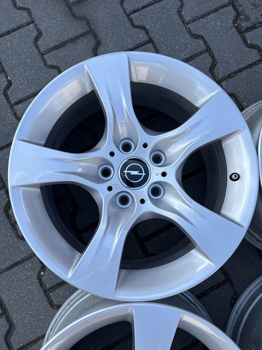 Felgi aluminiowe 17 cali 5x120 et 34  8J Opel Insignia