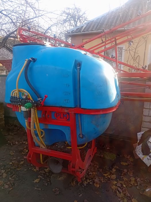 Продам ЮМЗ ,оприскиватель ,бдт ,плуг ,шнек