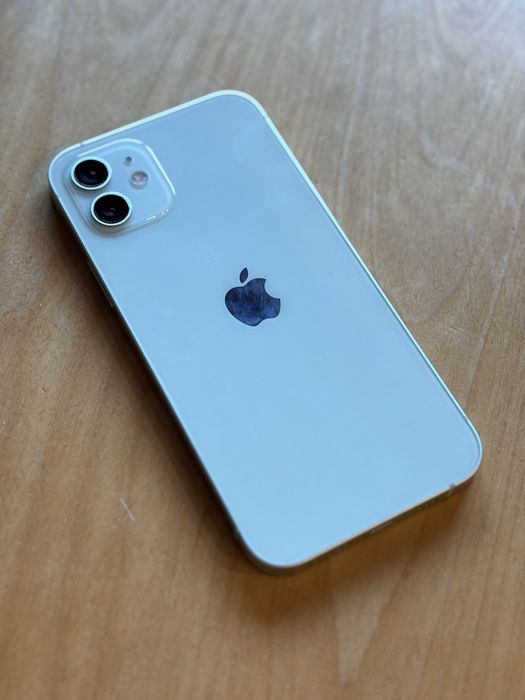 Vendo iPhone 12 imaculado, 64gb, desbloqueado