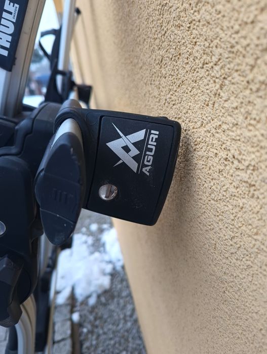 Belki bagażnik dachowy Aguri uchwyty Thule Proride 598