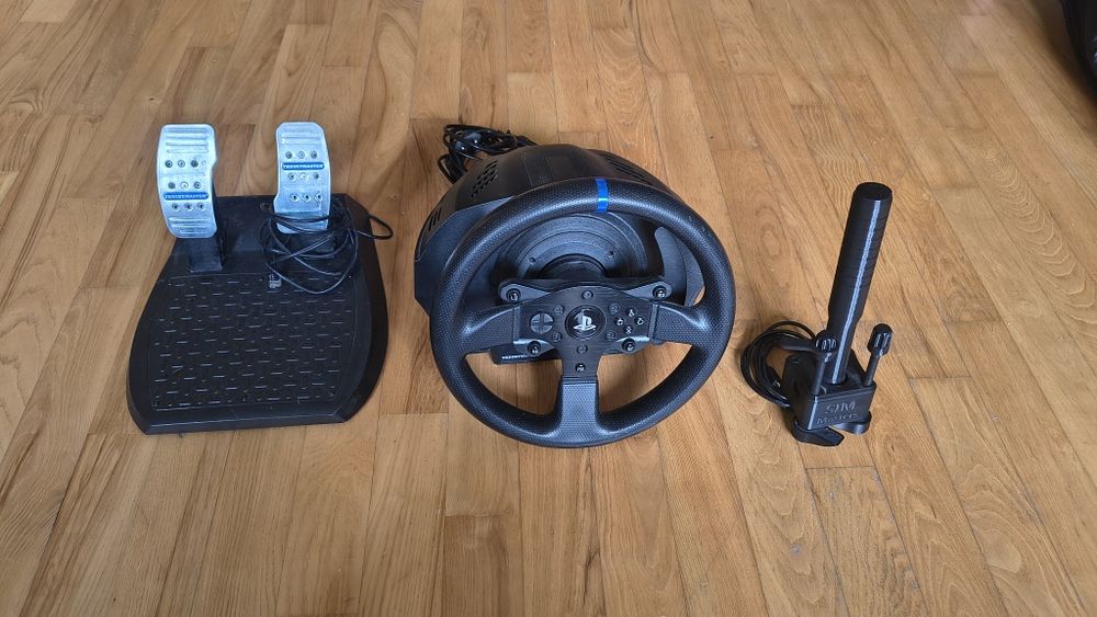Thrustmaster 300 kierownica z ręcznym