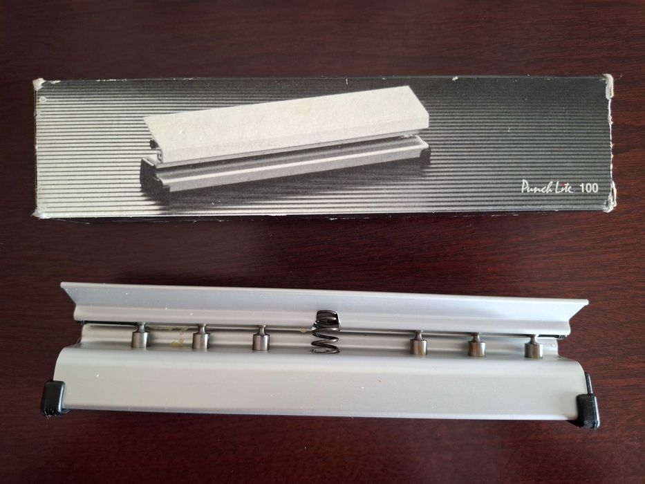 Furador de papel de 6 furos