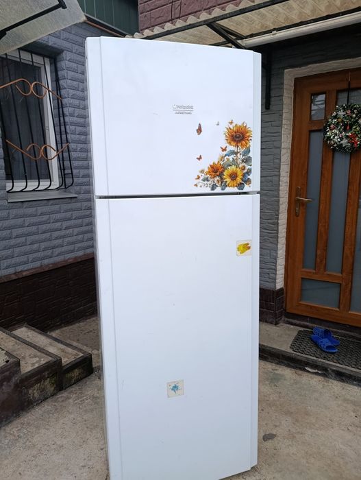 Продам холодильник