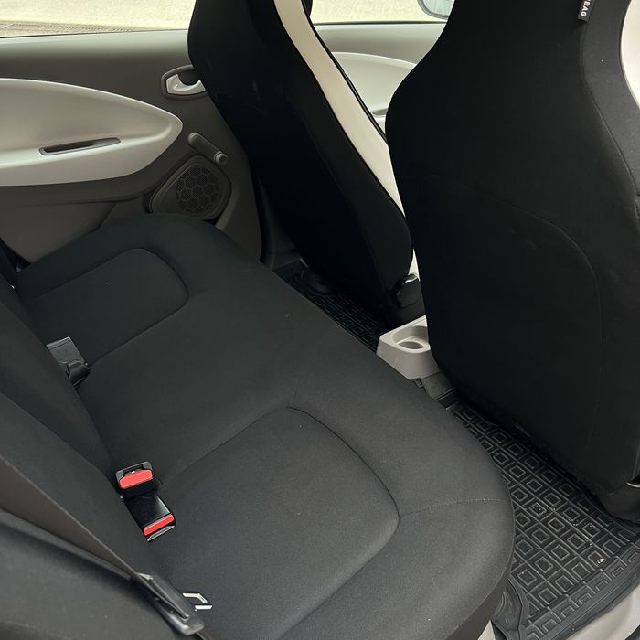 Renault zoe 41 kwt 2019. Запас ходу 300км