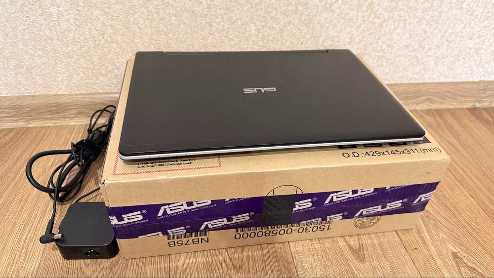 Ноутбук Asus S56CM. Комплект.