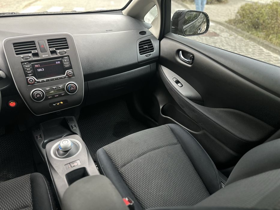 Продам Nissan Leaf 2017