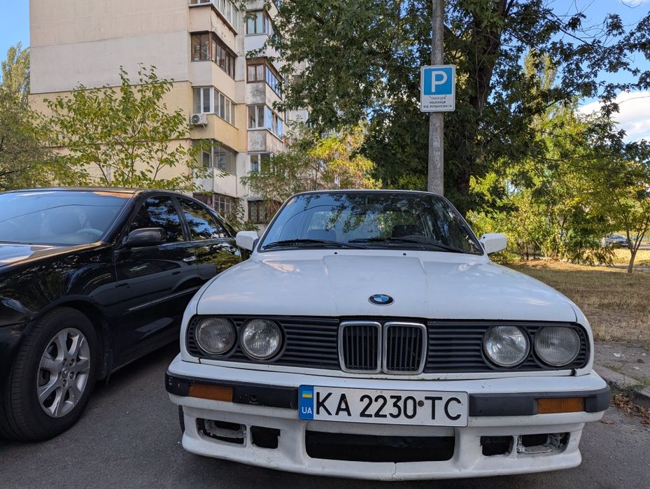 Продам BMW e30 318