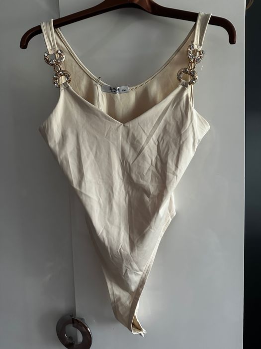 Beżowe body w rozmiarze S/M