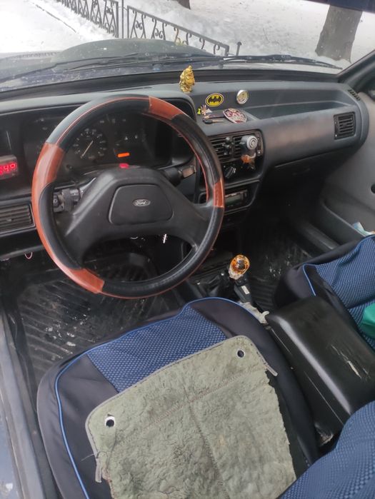 Ford escort 1.3 газ/бензин