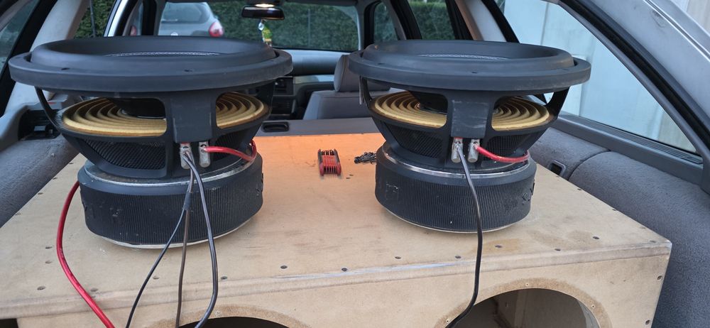 HiFonics Maxximus MXS 2x12" 3000W RMS + SounDigital 3000.1