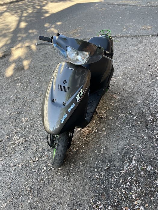 Скутер Suzuki lets 2