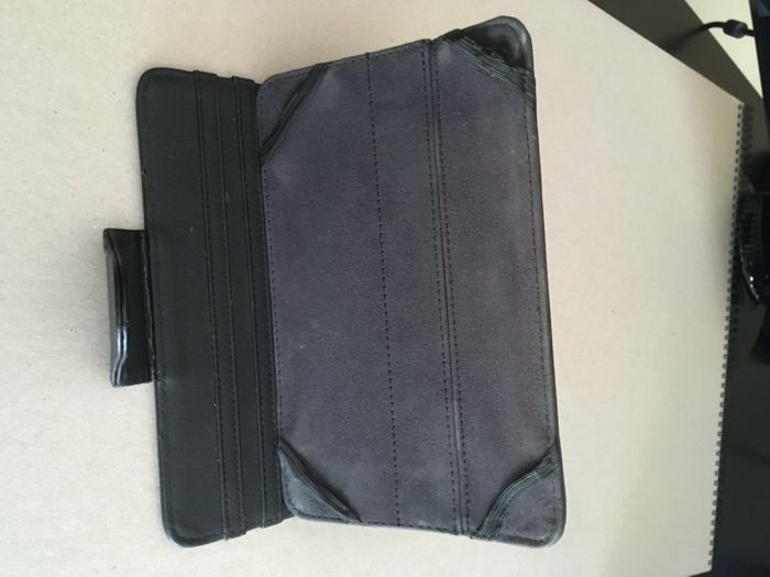 Capa NGS Tablet 7" cor preta