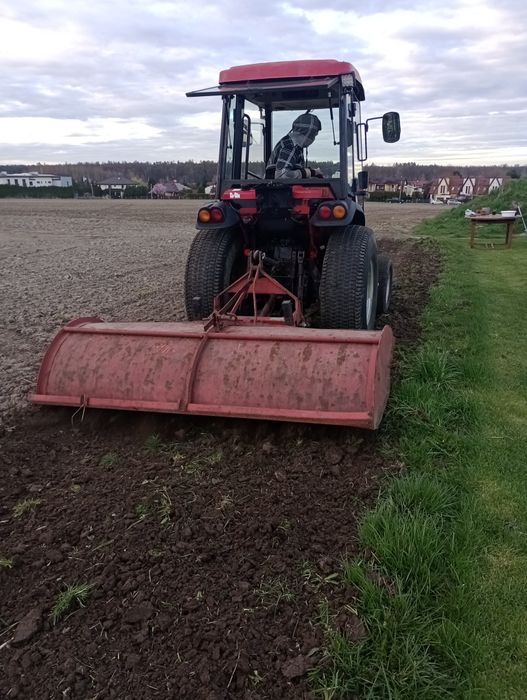 Usługi mini traktorami, koszenie trawy itp.