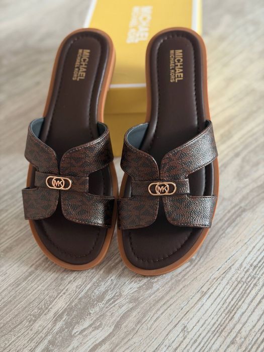 Шльопанці Michael Kors 36-39 в наявності
