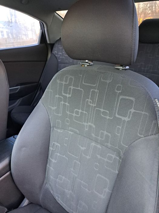 Kia Rio 3 2011 року, 1.6 MPI Газ/бензин, комплектація Prestige