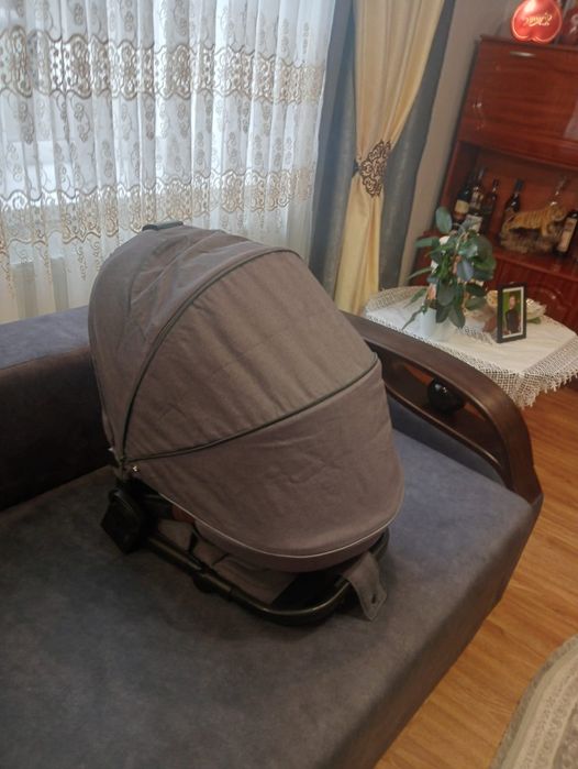 Прогулка Автокрісло Carrello Epica