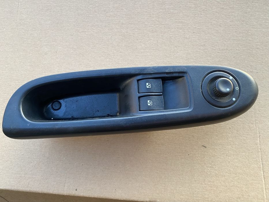 Renault Clio 2 lift panel sterowania szyb lewy przod