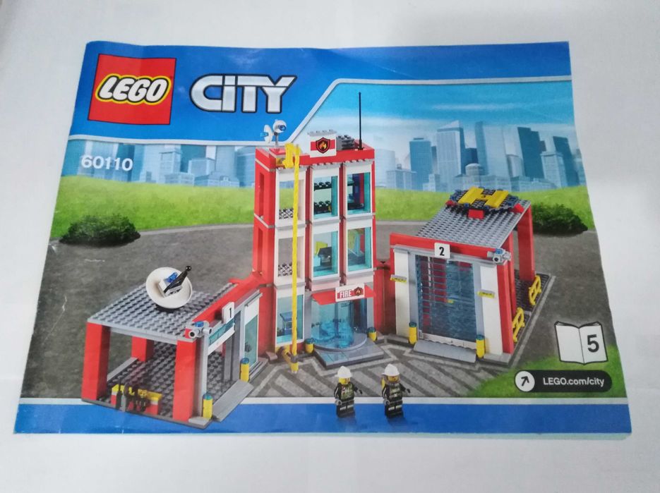 Lego City 60110 - Quartel dos bombeiros Manual de Instruções.
