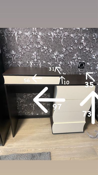 Трюмо туалетний столик з дзеркалом і 4ма ящиками