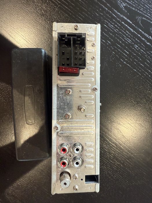 Автомагнитола Caliber