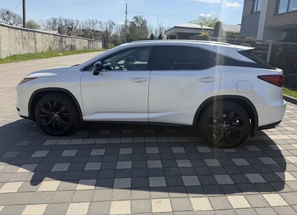 Автомобіль Lexus RX-300