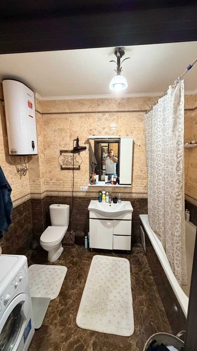 Довгострокова оренда 1 кімнатної квартири на  вул. Драгоманова, 2