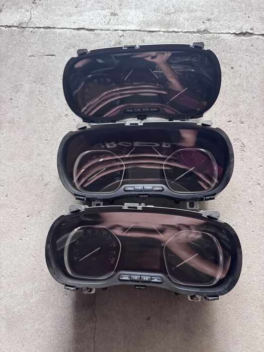 Licznik Jumpy Expert Vivaro Proace 16-22