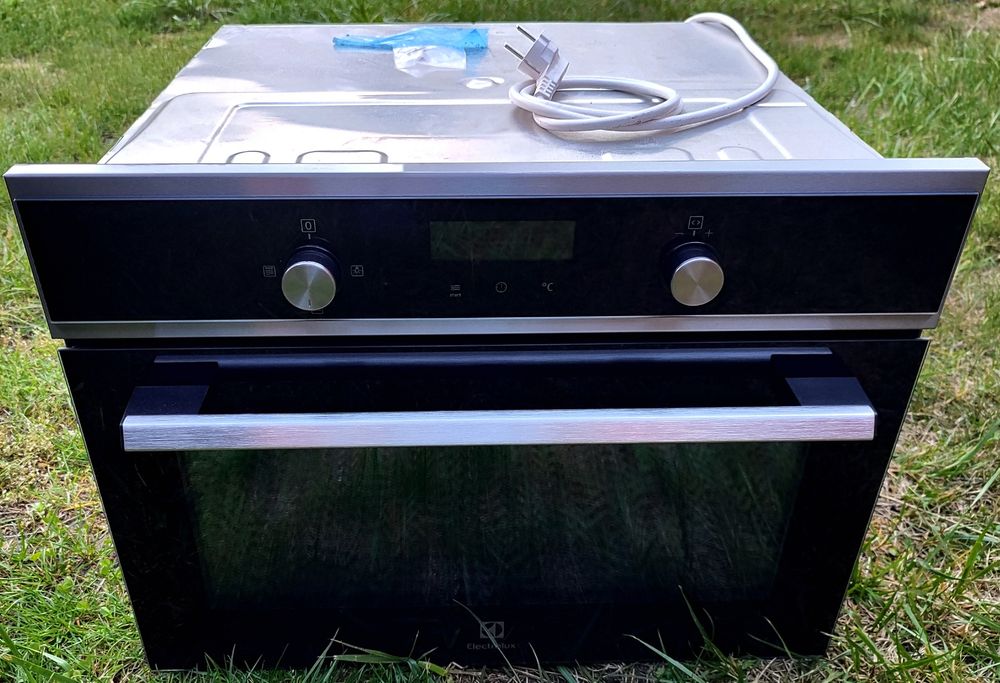 Mikrofalówka do zabudowy Electrolux EVK6E40X 46L