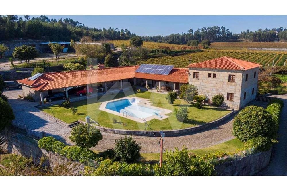 Quinta para turismo rural, eventos e produção de vinho em Guimarães