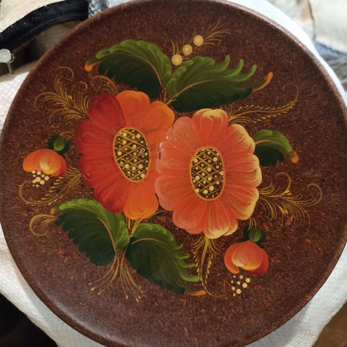 Тарелка настенная Петриковская роспись,бакелит.