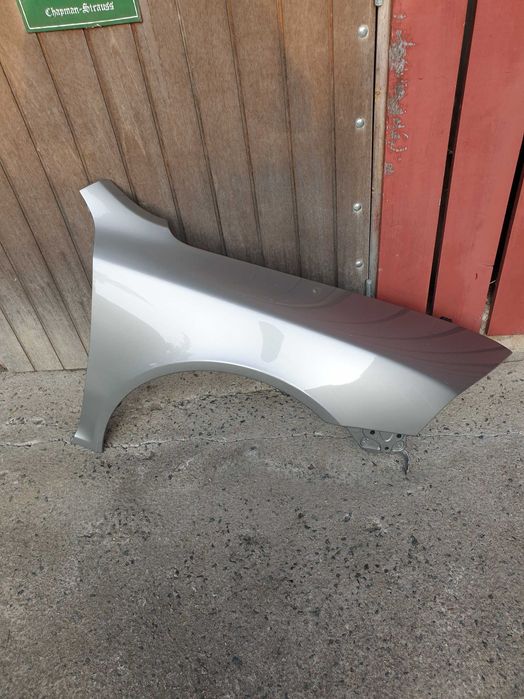 Błotnik prawy skoda octavia 2007 rok F8H Sahara New