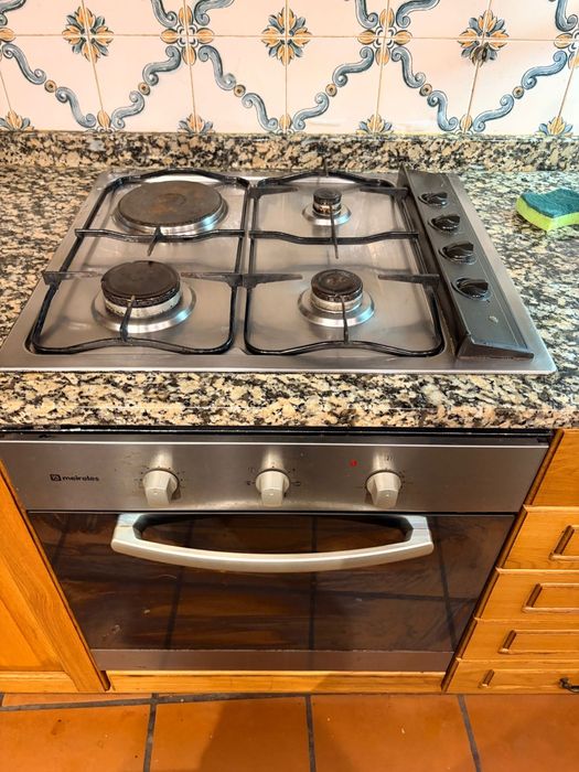 Placa a gaz com forno eléctrico