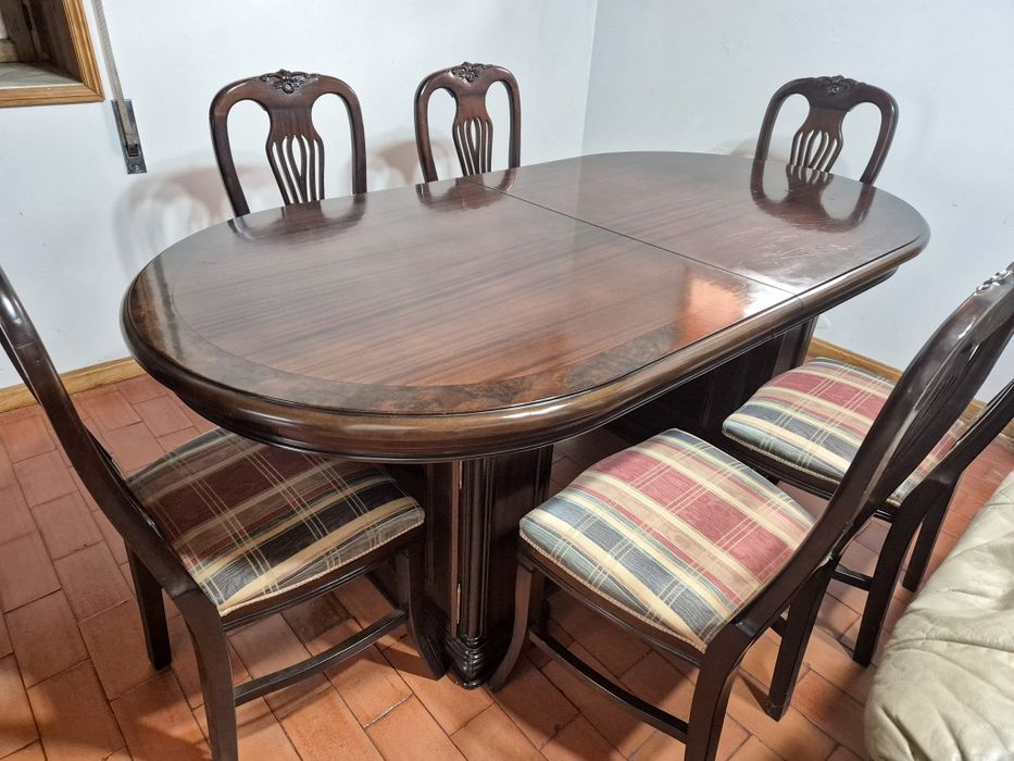 Mesa de jantar extensível + 6 cadeiras