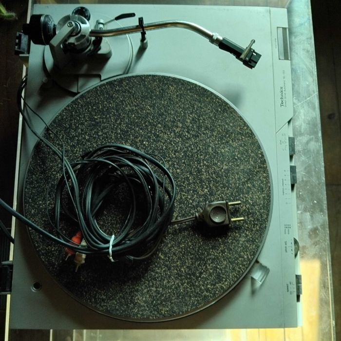 Gira-discos Technics SL-D3 (Direct Drive Automatic)