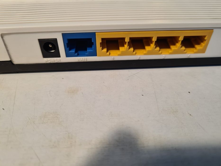 Маршрутизатор Switch  TP- Link TL-R402M 4 - порт