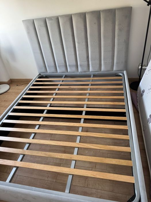 Cama para colchão de 160x200