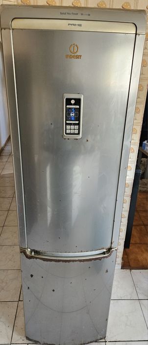 Frigorífico combinado Indesit