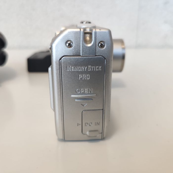 Câmara Sony Cyber-shot